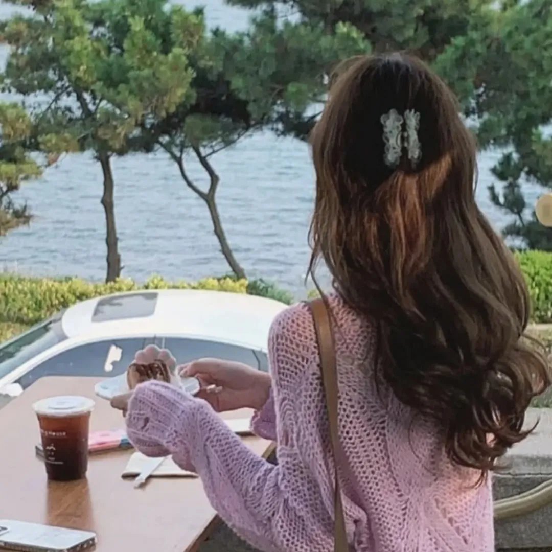 一村之长之贵妇还乡 封面