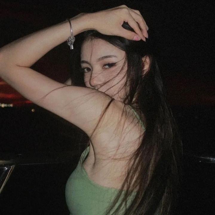 群居姐妹 封面
